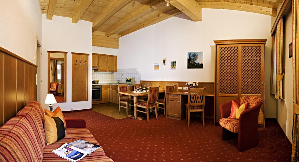 Apart Hotel Garni Strasser Zell am Ziller Exterior foto