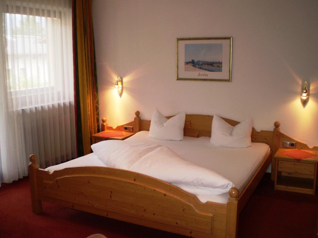 Apart Hotel Garni Strasser Zell am Ziller Habitación foto
