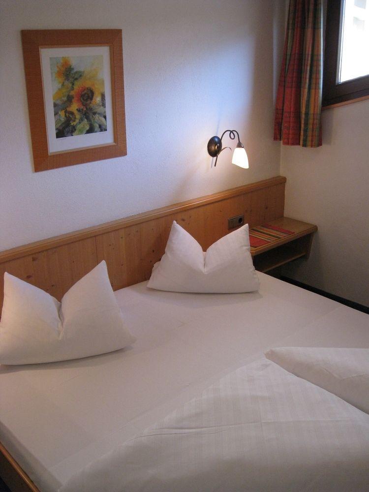 Apart Hotel Garni Strasser Zell am Ziller Exterior foto